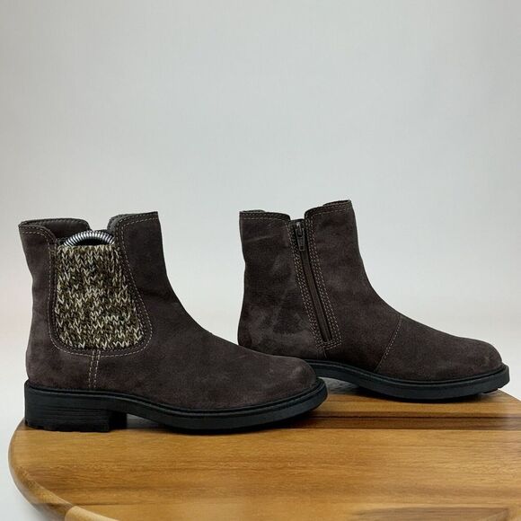 Womens Clarks Opal Brown Suede Knit Ankle Chelsea Boots Booties‎ Size 11 M GUC - Picture 1 of 9
